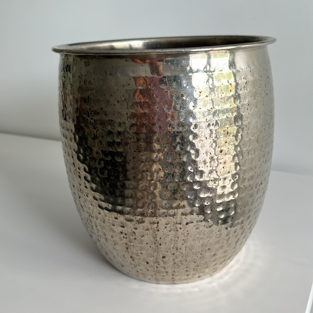 Round Metal Hammered Wastebasket Indoor Planter Drinks Bucket Made in India